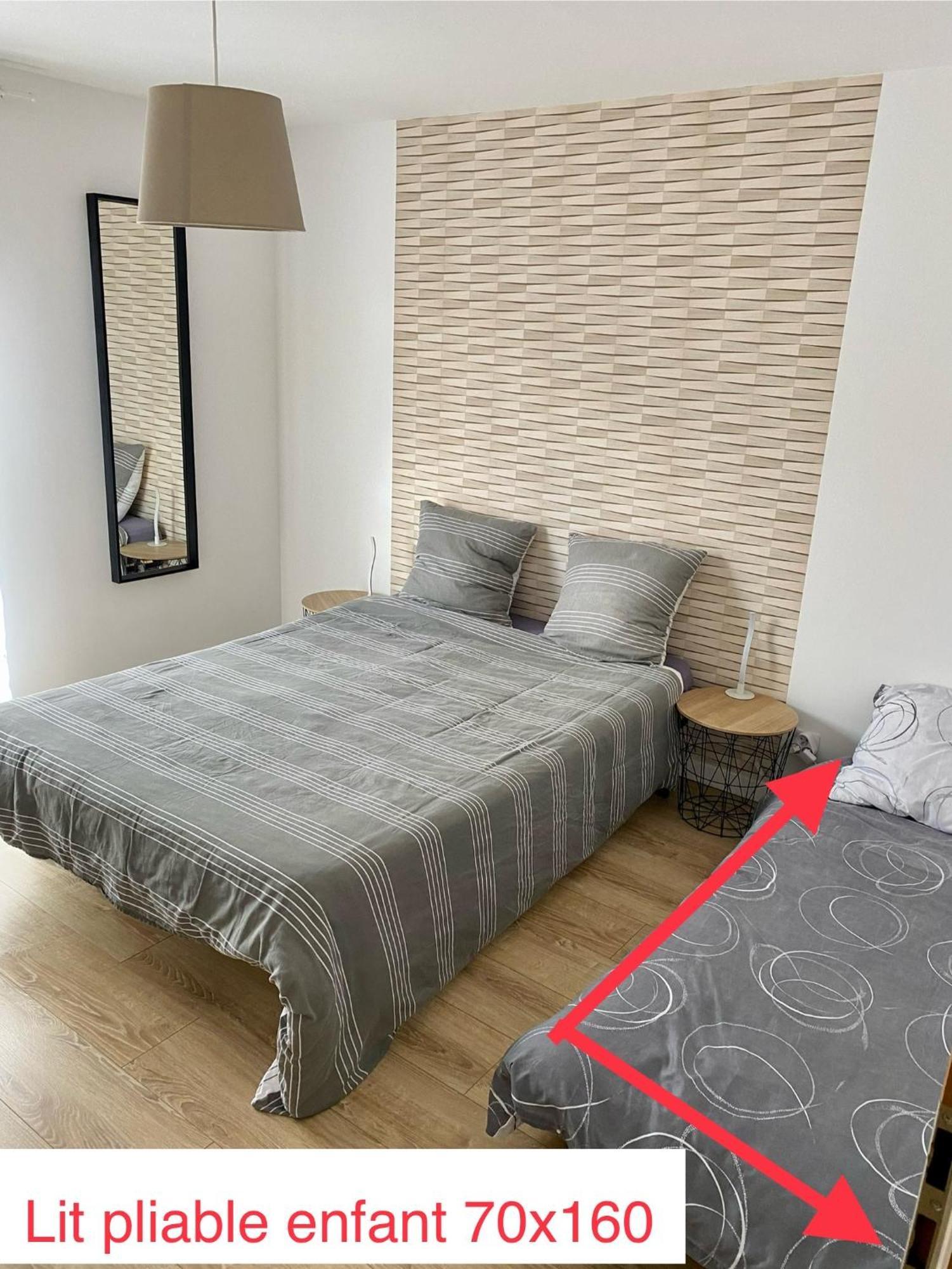 B&B Chez L'Habitant Chambre Privative Sur La Route Des Vins Tv Parking Box Velo Issenheim Exterior photo